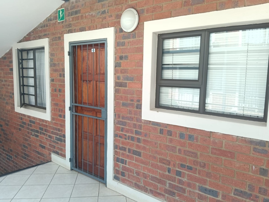 To Let 2 Bedroom Property for Rent in Bult South North West